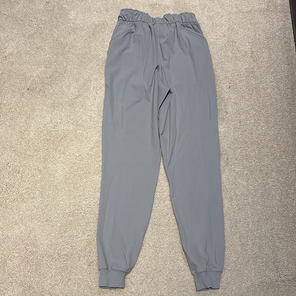 Lululemon jogger, size 4 - Picture 3 of 3